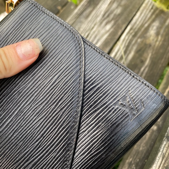 Authentic Louis Vuitton Epi Leather Art Deco mini crossbody bag black - Picture 5 of 13